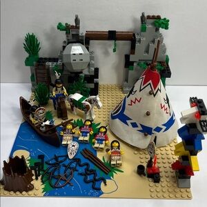 Lego 6748 Boulder Cliff Canyon Native American Set 1997 Complete with Manual